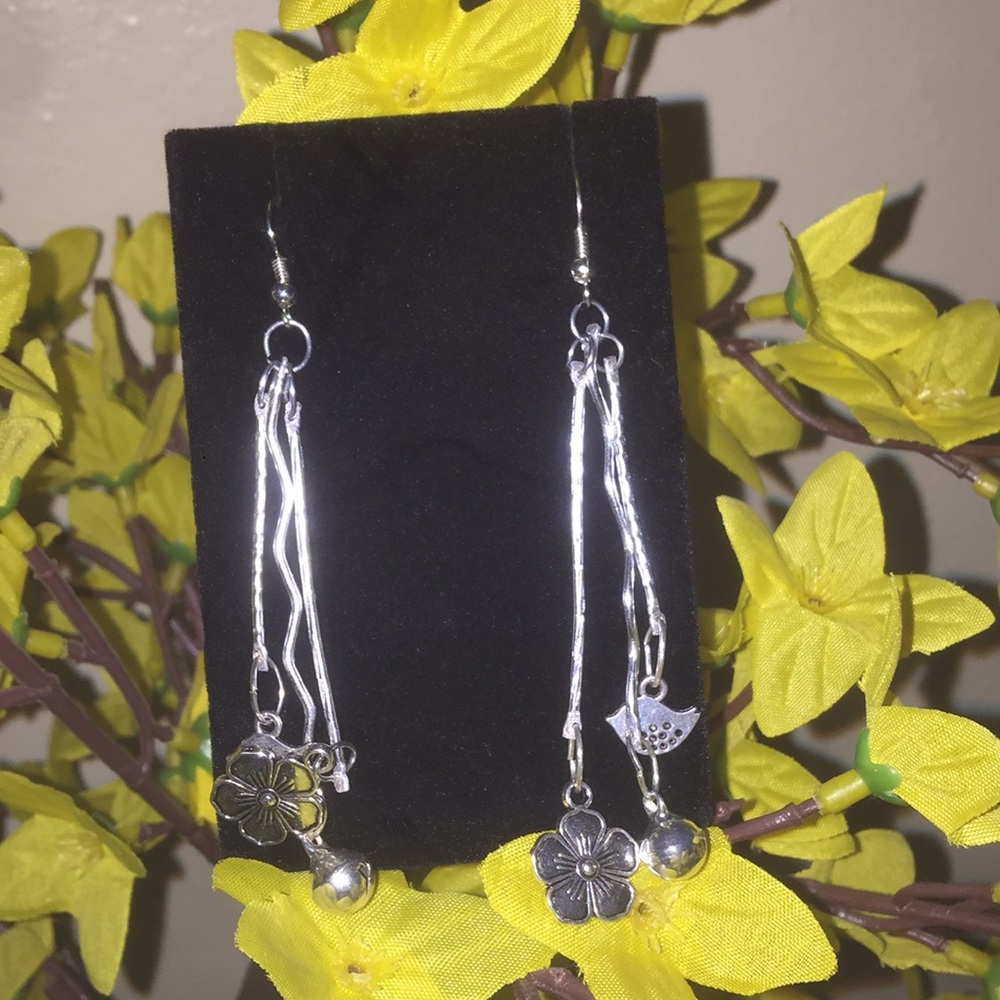Dangle wire earrings